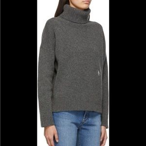 Sporty and Rich Turtleneck sweater
